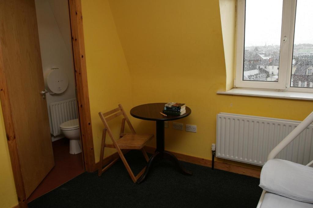 Kinlay House Hostel Cork Room photo